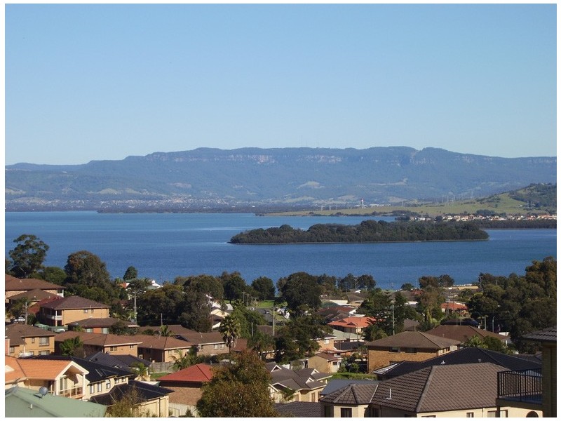 Lake Heights NSW 2502