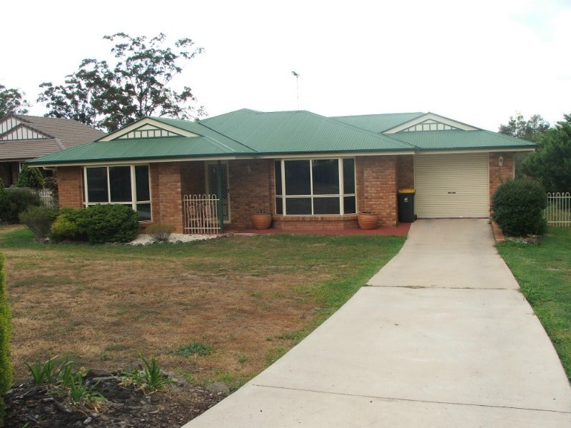 7 Adrienne Crescent, Warwick QLD 4370