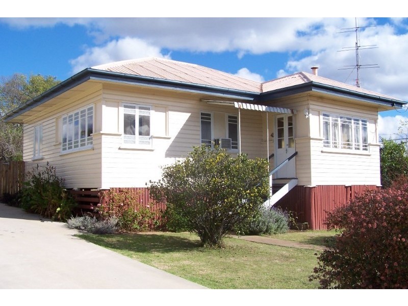 10 Braemar Street, Warwick QLD 4370