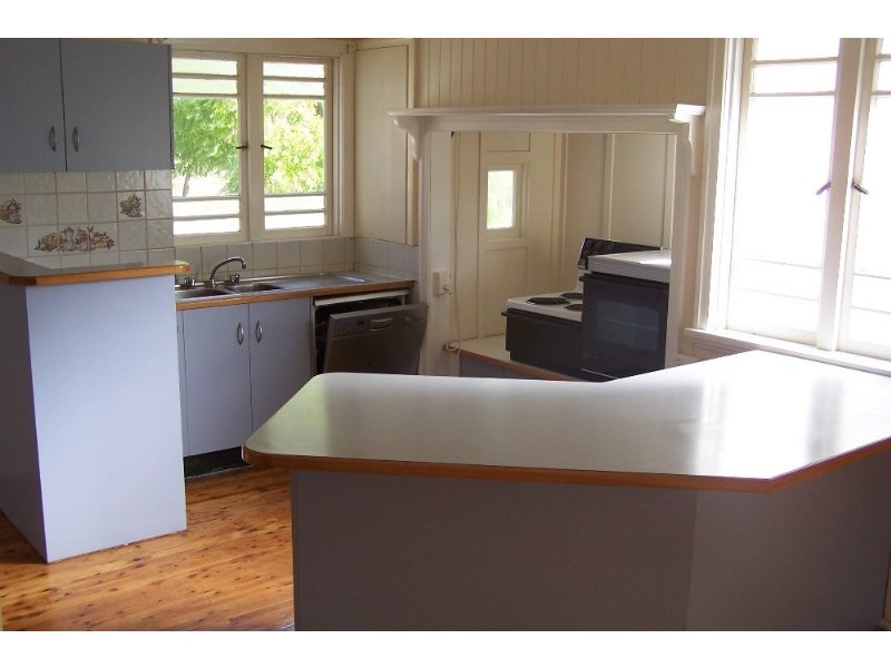 10 Braemar Street, Warwick QLD 4370