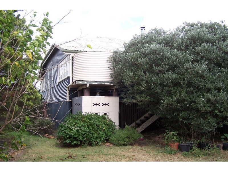 11 Pratten Street, Warwick QLD 4370
