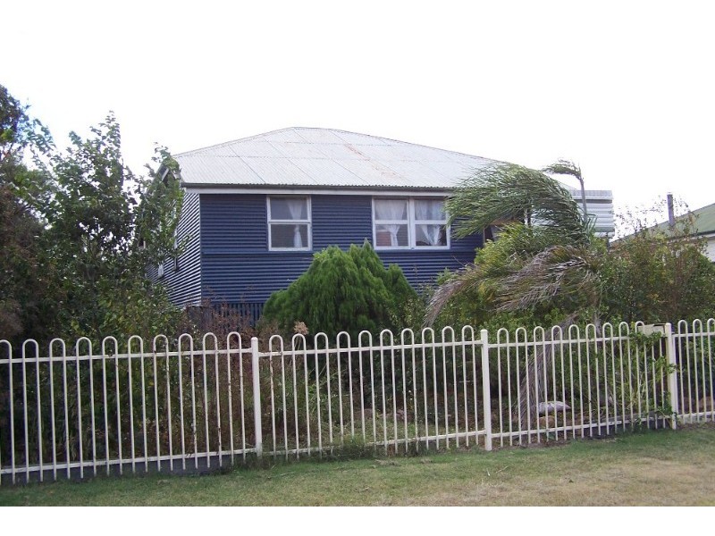 11 Pratten Street, Warwick QLD 4370