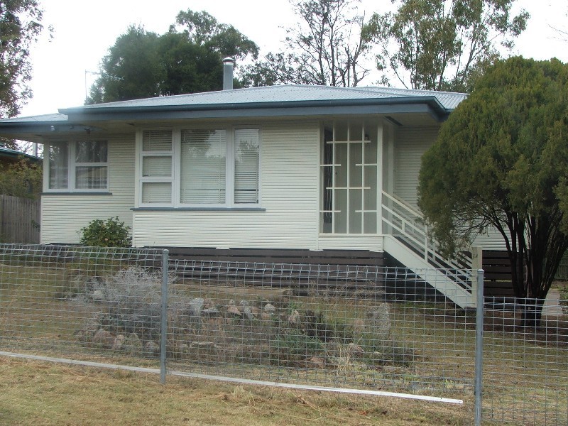 18 Evans Crescent, Warwick QLD 4370