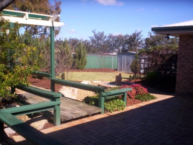 4 Lyons Crescent, Warwick QLD 4370