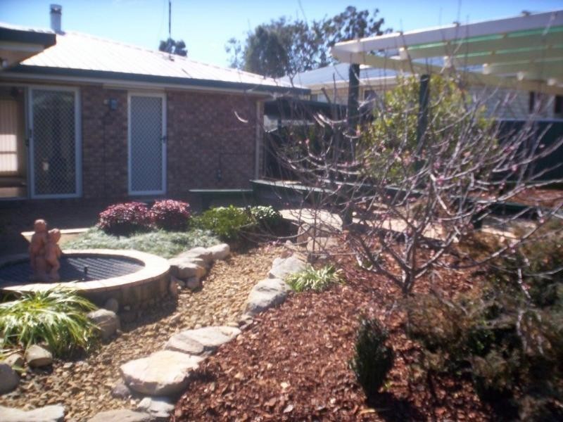 4 Lyons Crescent, Warwick QLD 4370