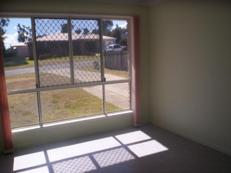 4 Lyons Crescent, Warwick QLD 4370