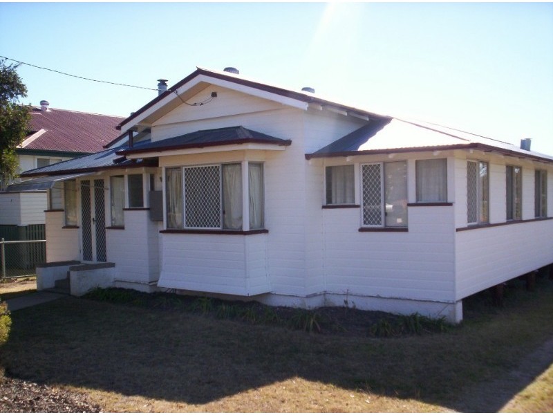 81 Pratten Street, Warwick QLD 4370