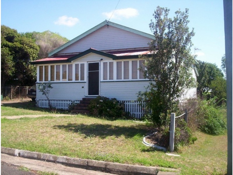 71 Stewart Avenue, Warwick QLD 4370