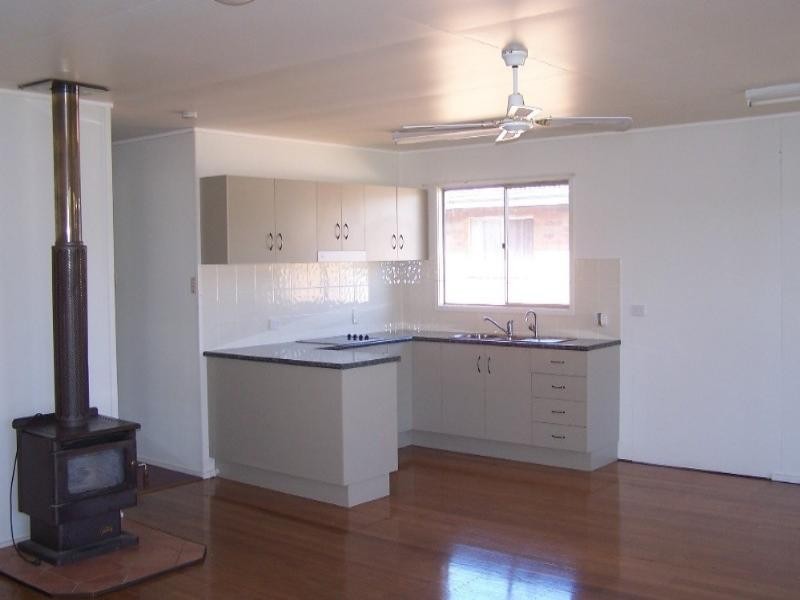 19 Albert Street, Warwick QLD 4370