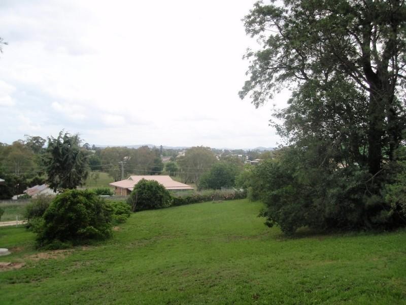 3 Weewondilla Road, Warwick QLD 4370