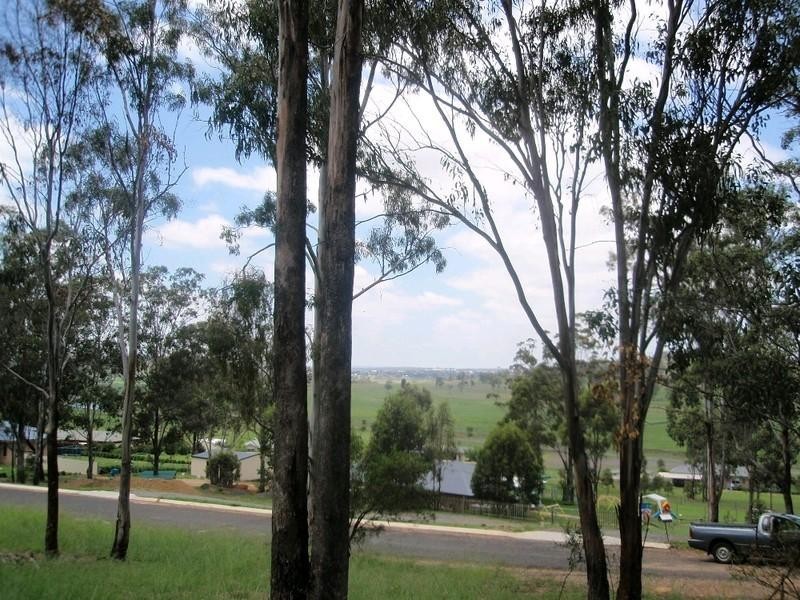 12 Charlie Doy Place, Warwick QLD 4370