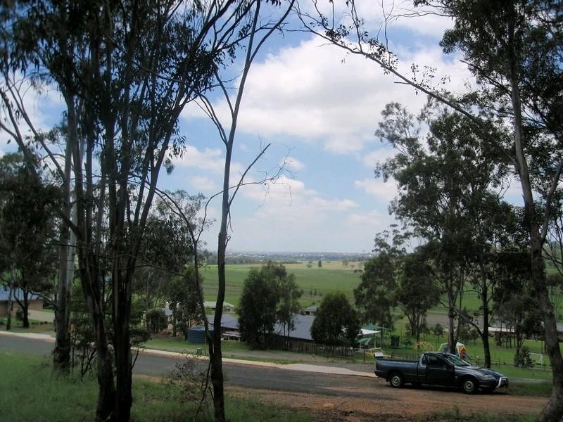 12 Charlie Doy Place, Warwick QLD 4370