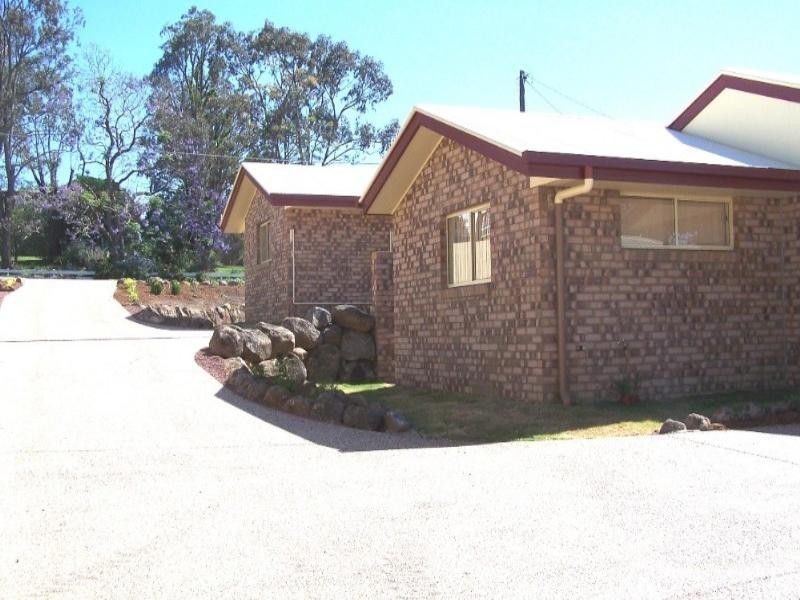 2/6 Bertram Street, Warwick QLD 4370