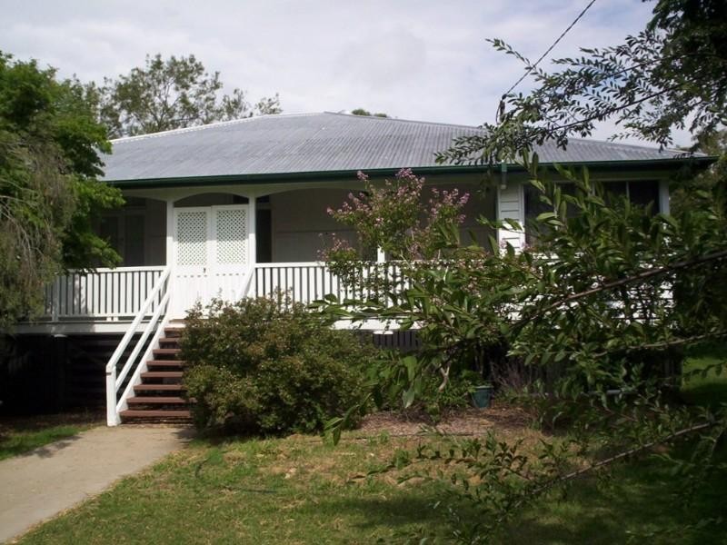 63 Lyons Street, Warwick QLD 4370