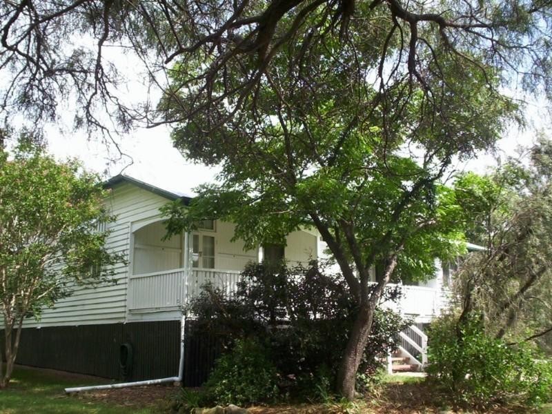 63 Lyons Street, Warwick QLD 4370