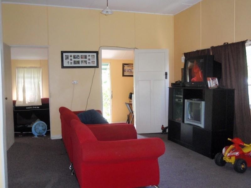 42 Wilga Avenue, Warwick QLD 4370