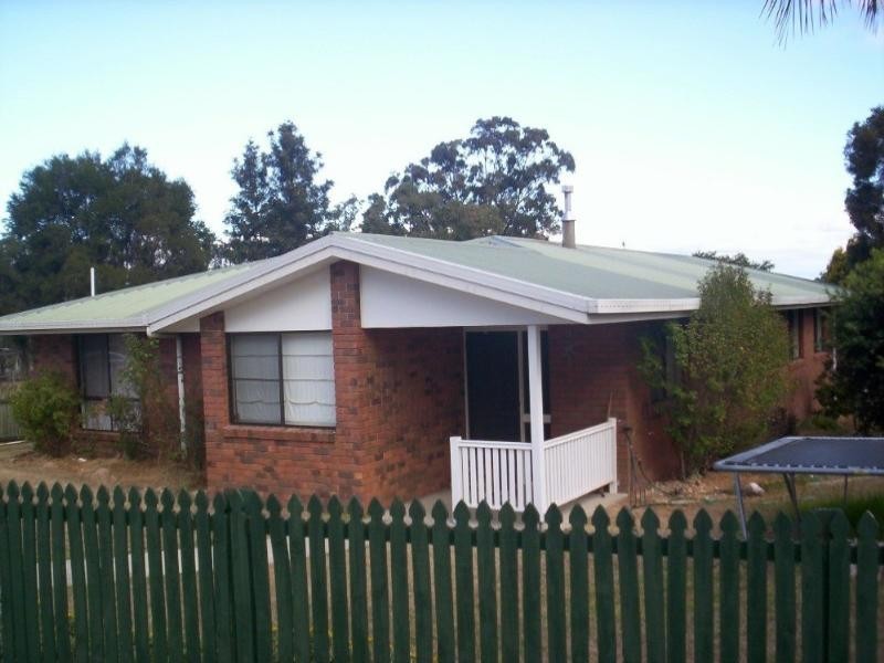 32 Glen Road, Warwick QLD 4370