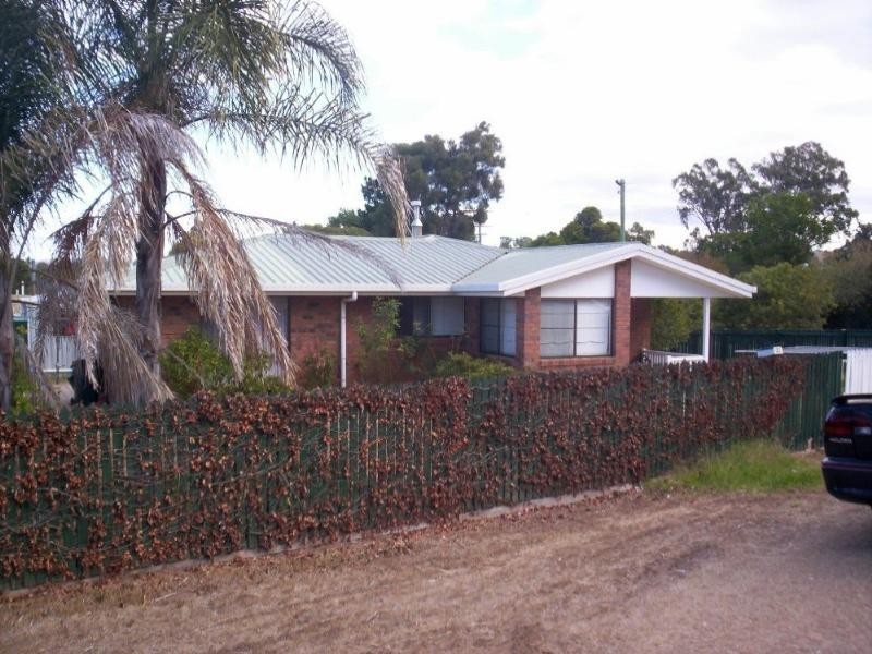 32 Glen Road, Warwick QLD 4370