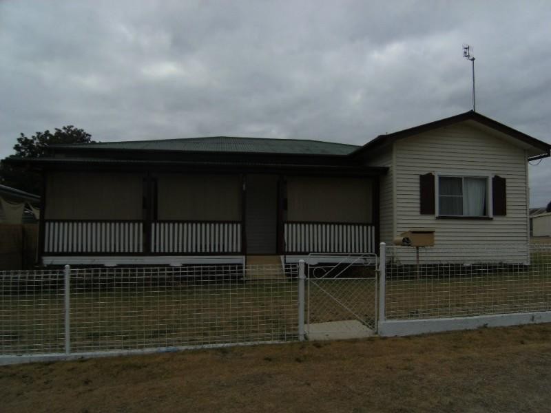 18 Wallace Street, Warwick QLD 4370