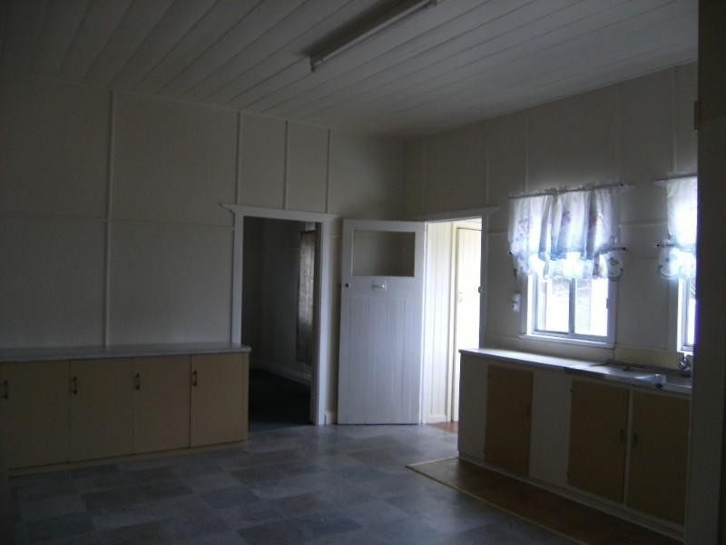 18 Wallace Street, Warwick QLD 4370