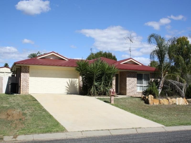 8 Johnson Street, Warwick QLD 4370