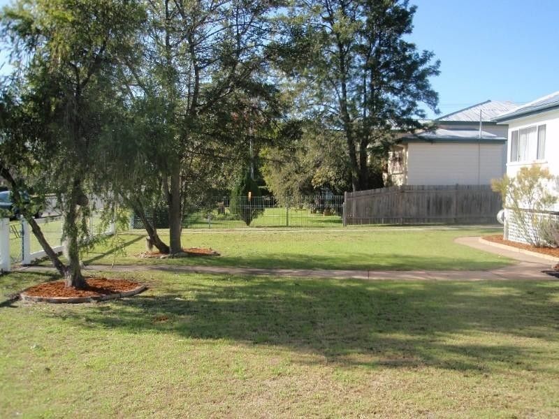 106 Pratten Street, Warwick QLD 4370