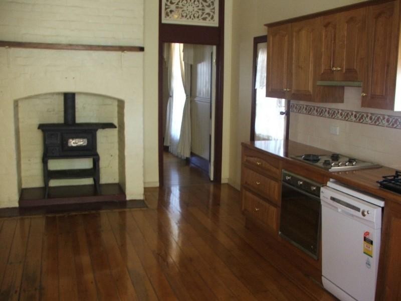 39 Pratten Street, Warwick QLD 4370