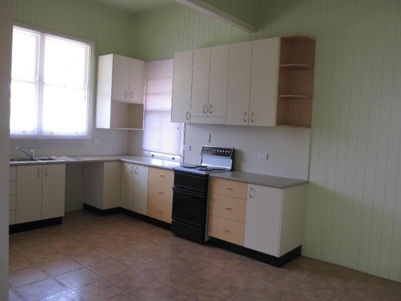 54 Guy Street, Warwick QLD 4370