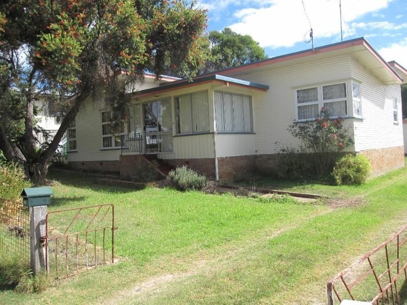 15 Clowes Crescent, Warwick QLD 4370