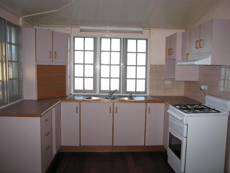 33 Dragon Street, Warwick QLD 4370