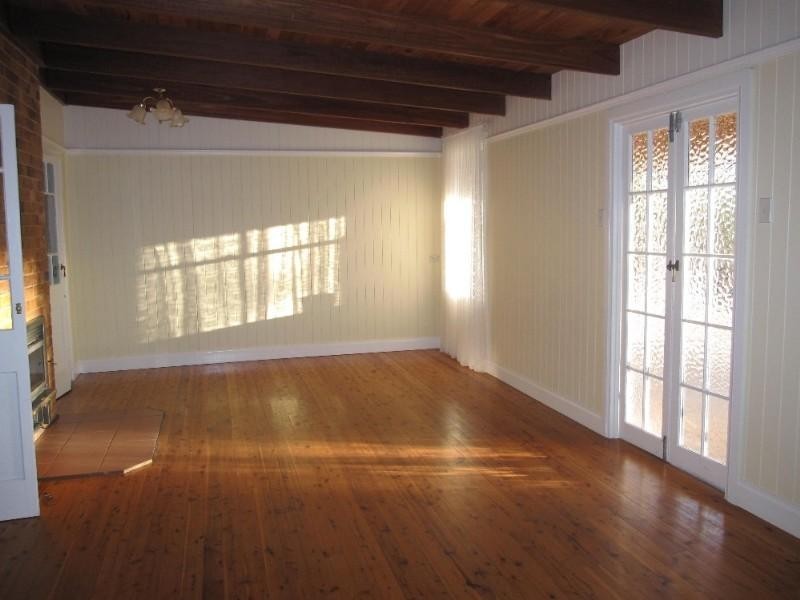 33 Dragon Street, Warwick QLD 4370