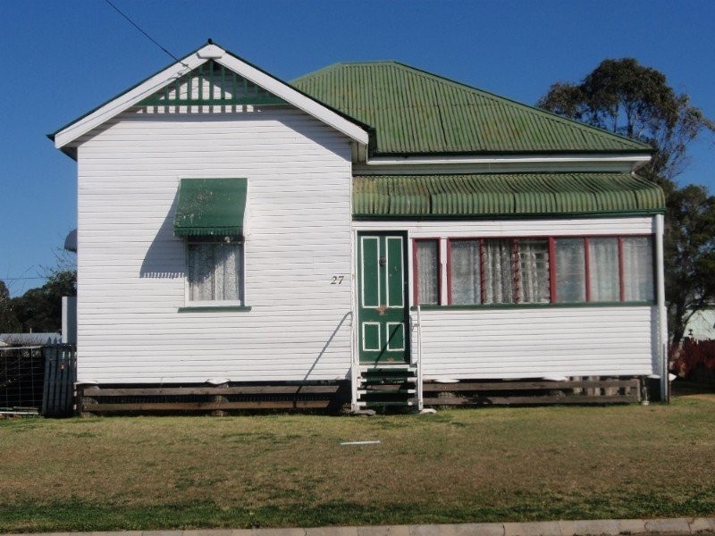 27 Mcevoy Street, Warwick QLD 4370