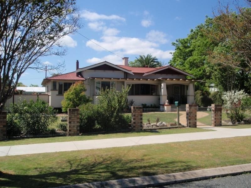 100 Dragon Street, Warwick QLD 4370
