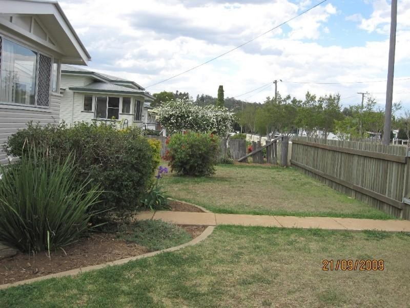 13 Dragon Street, Warwick QLD 4370