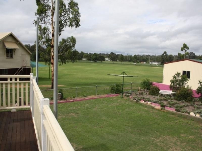 2 Guy Street, Warwick QLD 4370