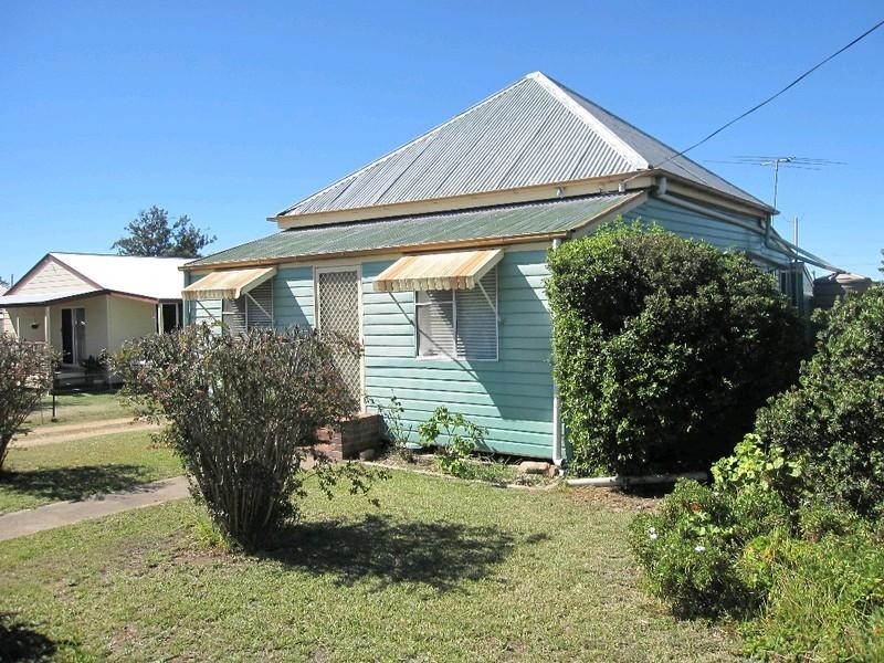 22 Oak Avenue, Warwick QLD 4370