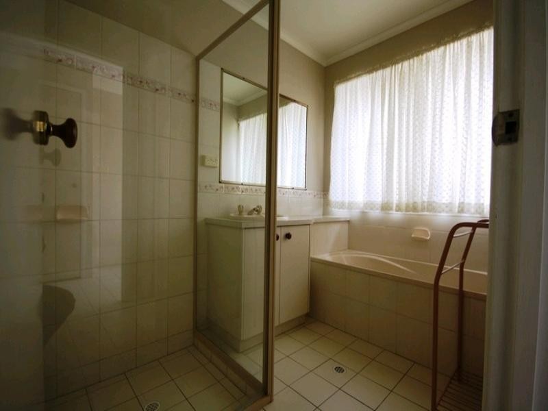 1 Rafferty Avenue, Warwick QLD 4370