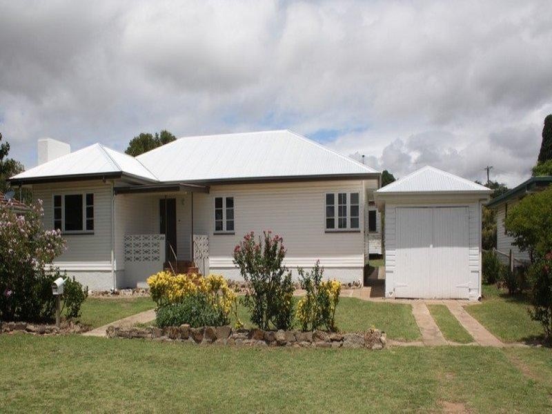 130 Pratten Street, Warwick QLD 4370