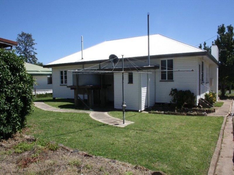 130 Pratten Street, Warwick QLD 4370