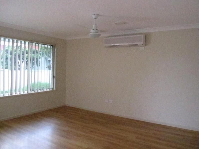 27 Stewart Avenue, Warwick QLD 4370