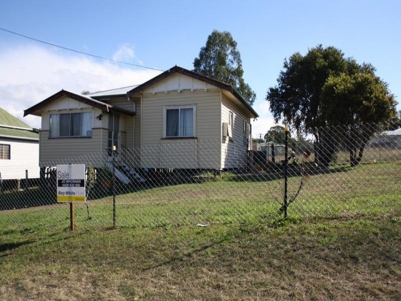 121 Albion Street, Warwick QLD 4370