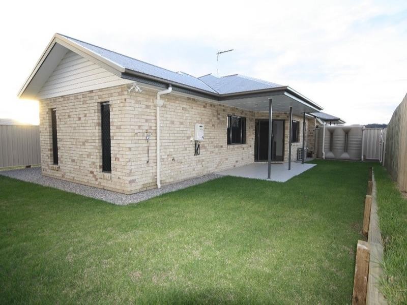 2/193 Ogilvie Road, Warwick QLD 4370