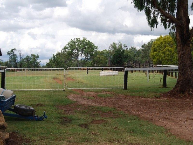 208 Markeys Lane, Yangan QLD 4371