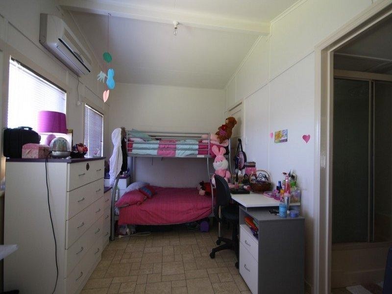 9 Acacia Street, Killarney QLD 4373