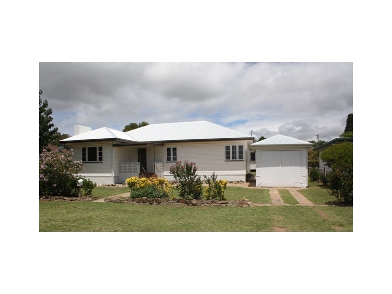 130 Pratten Street, Warwick QLD 4370