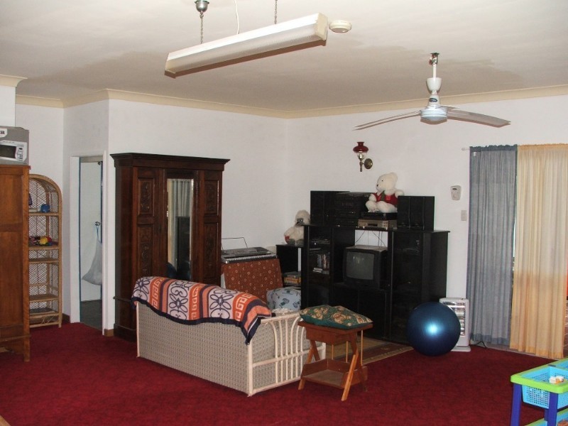 73 Little Warner Street, Warwick QLD 4370