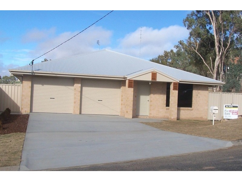 4 Coorey Place, Warwick QLD 4370