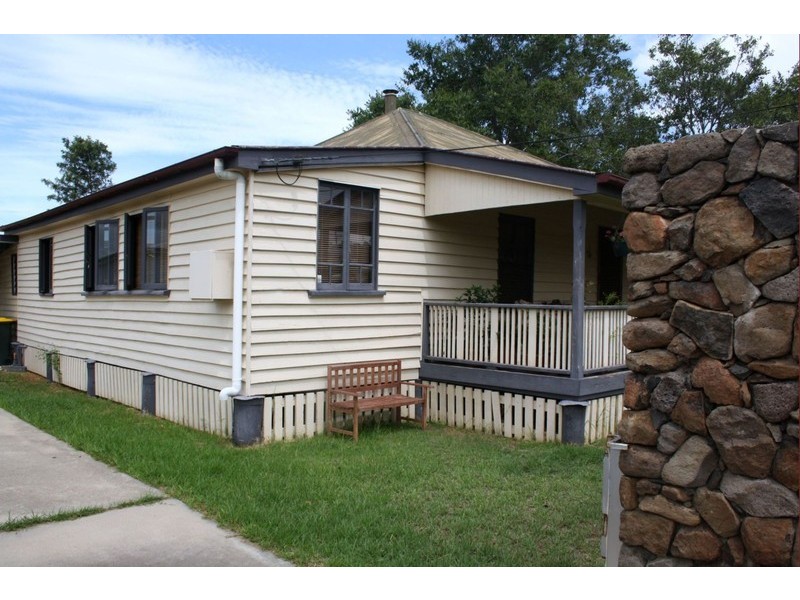 68 Myrtle Avenue, Warwick QLD 4370