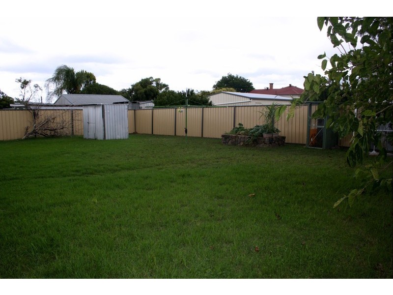 68 Myrtle Avenue, Warwick QLD 4370