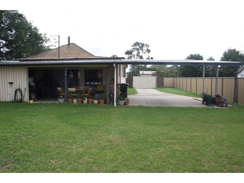 68 Myrtle Avenue, Warwick QLD 4370